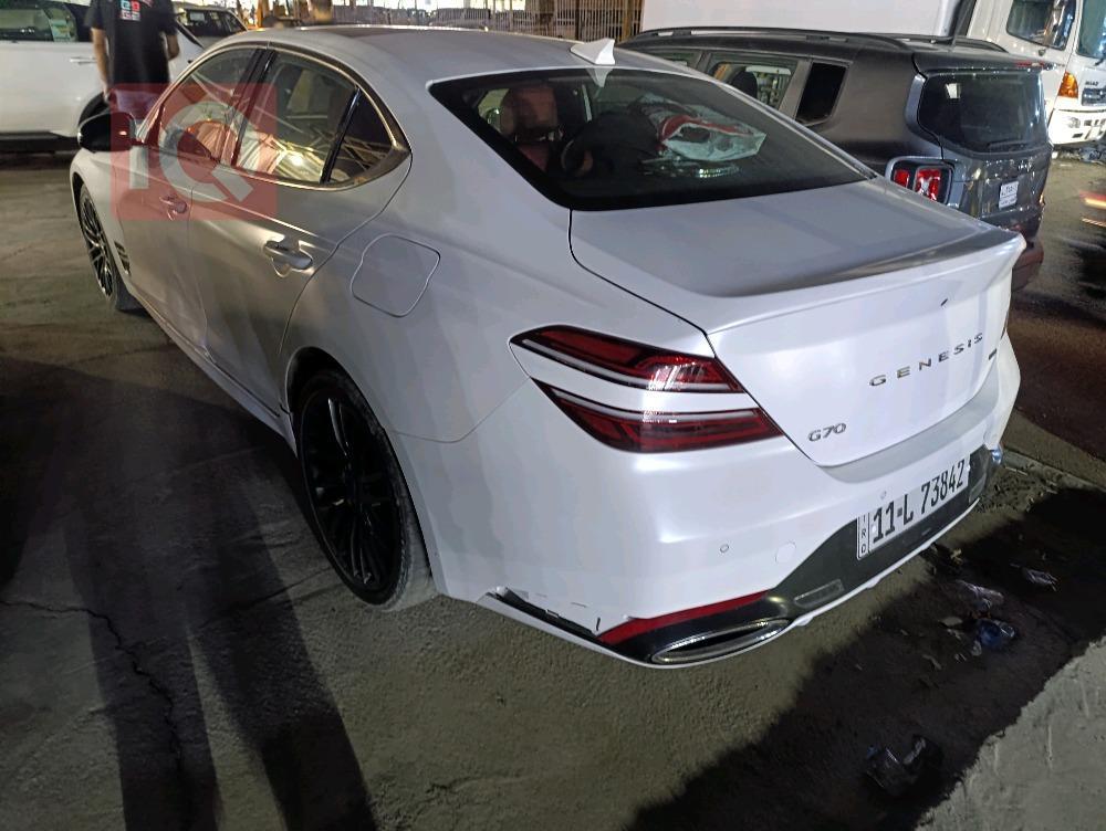 Genesis G70